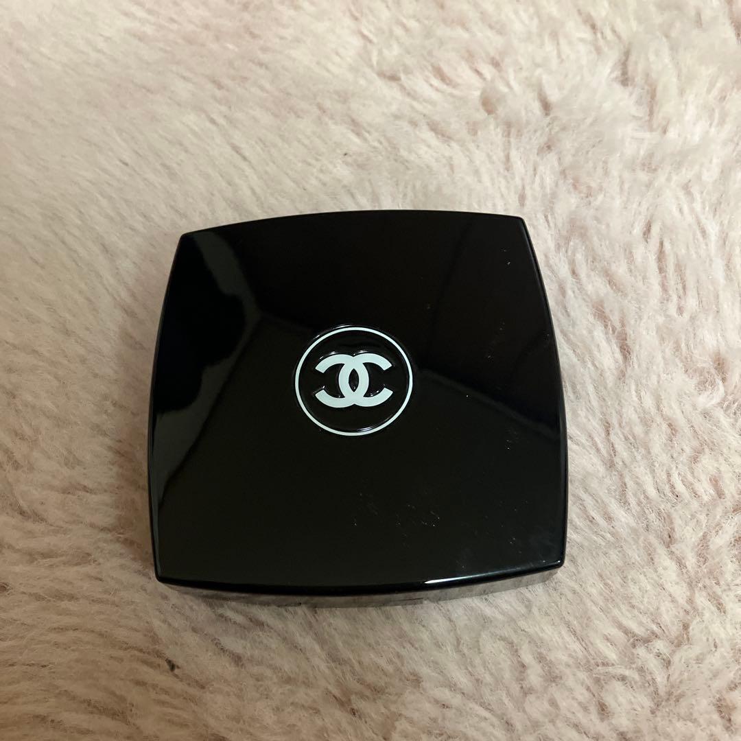 シャネル　ファンテジー ドゥ シャネル　（チークカラー）