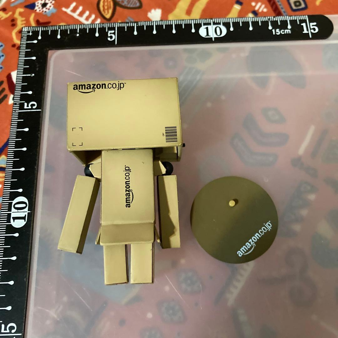 Amazon フィギュア　段ボール　プラ