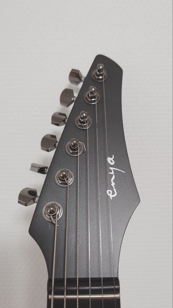 ENYA Inspire アンプ内蔵エレキギター(ブラック)