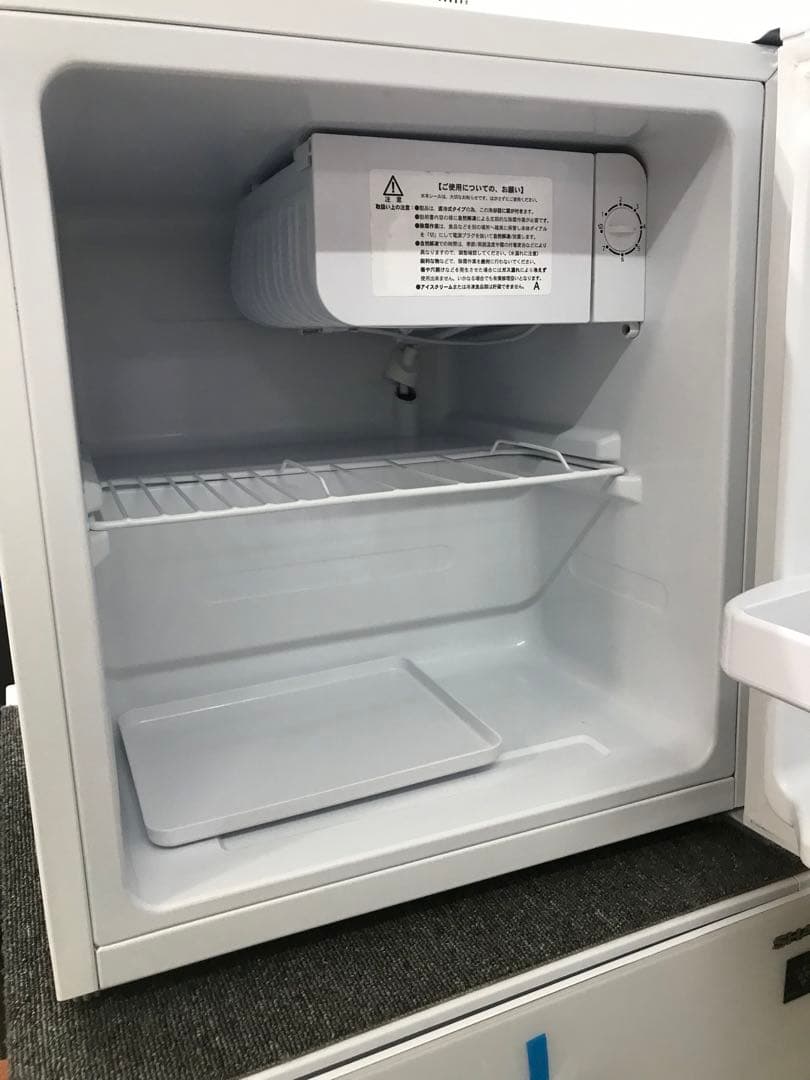 美品Abitelax アビテラックス　電気冷蔵庫　AR-49 45L 右開き