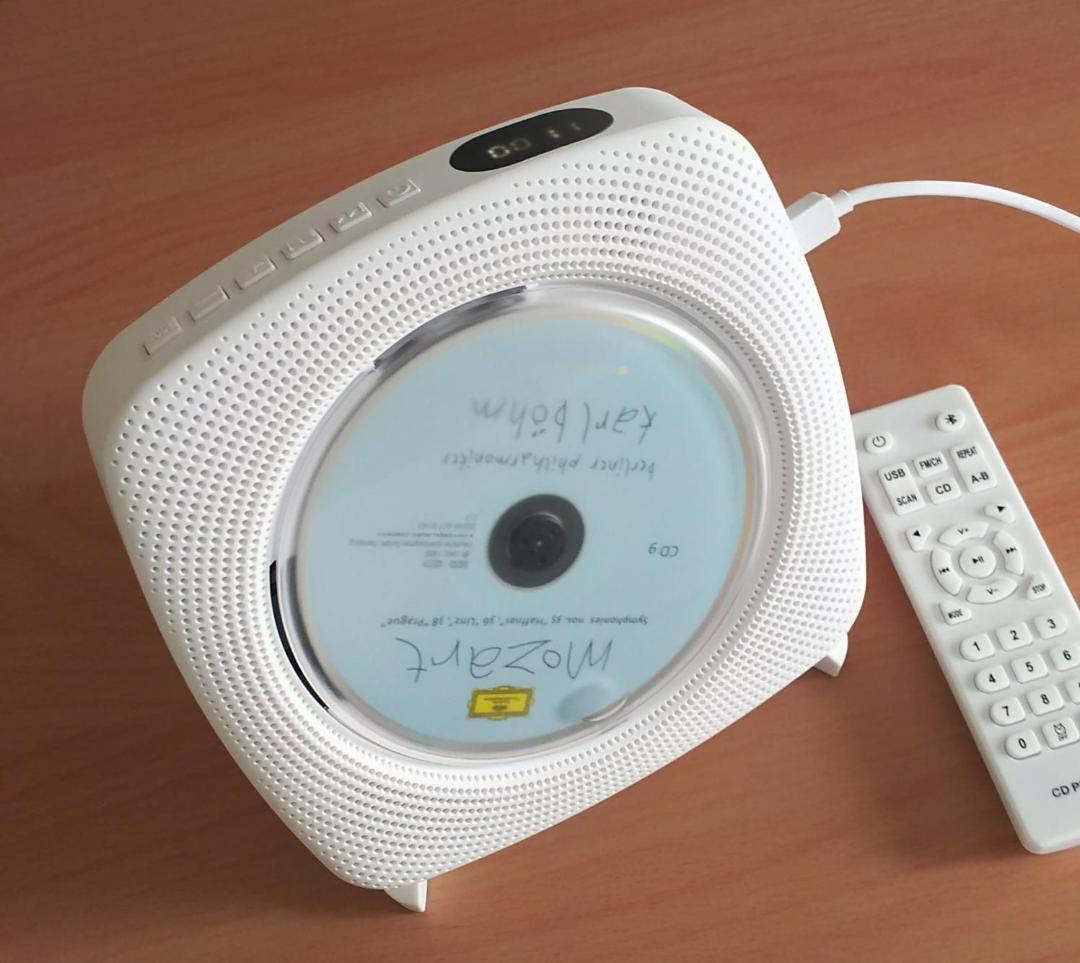 1台多役ポータブルCDプレーヤー LEDディスプレイ付き 壁掛け＆置き式