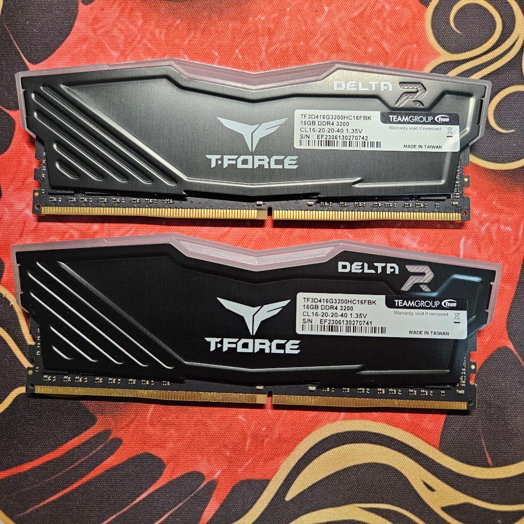 T-FORCE 32GB DDR4 メモリ