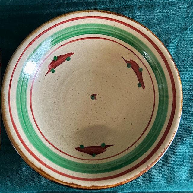 沖縄　やちむん　　7.5寸皿　 赤絵　飾り皿　壺屋焼