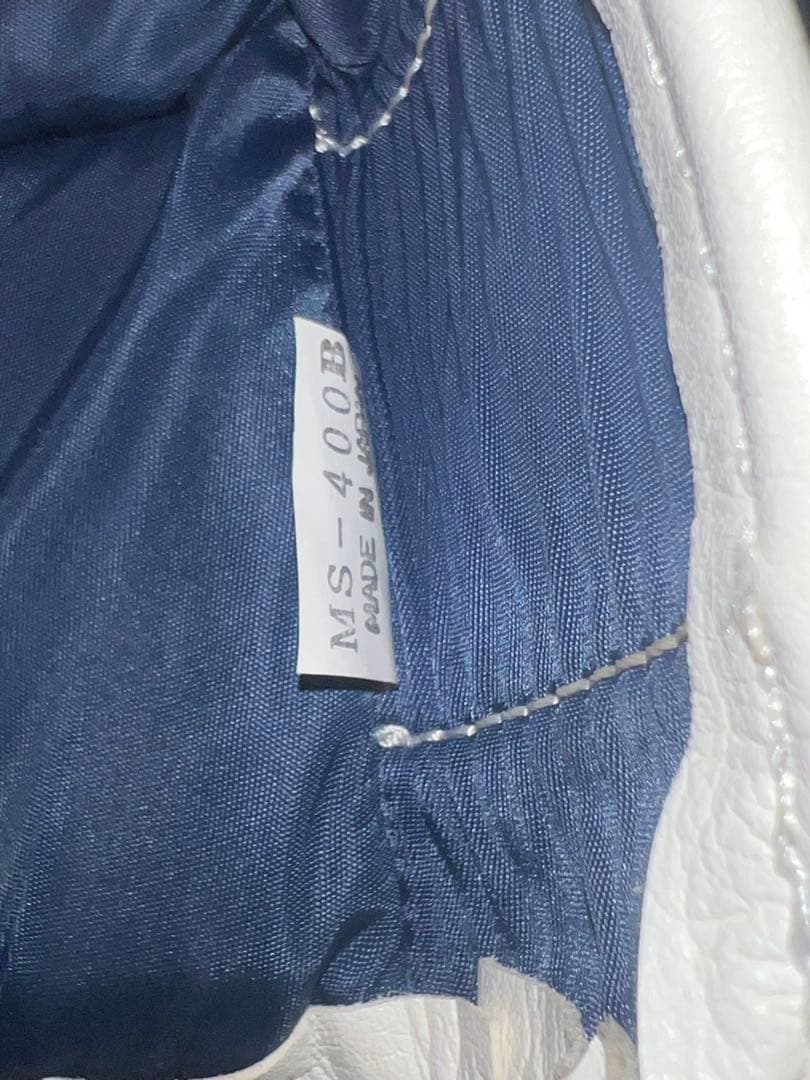 Winning ボクシンググローブ 12oz ホワイト モデル：MS-400B