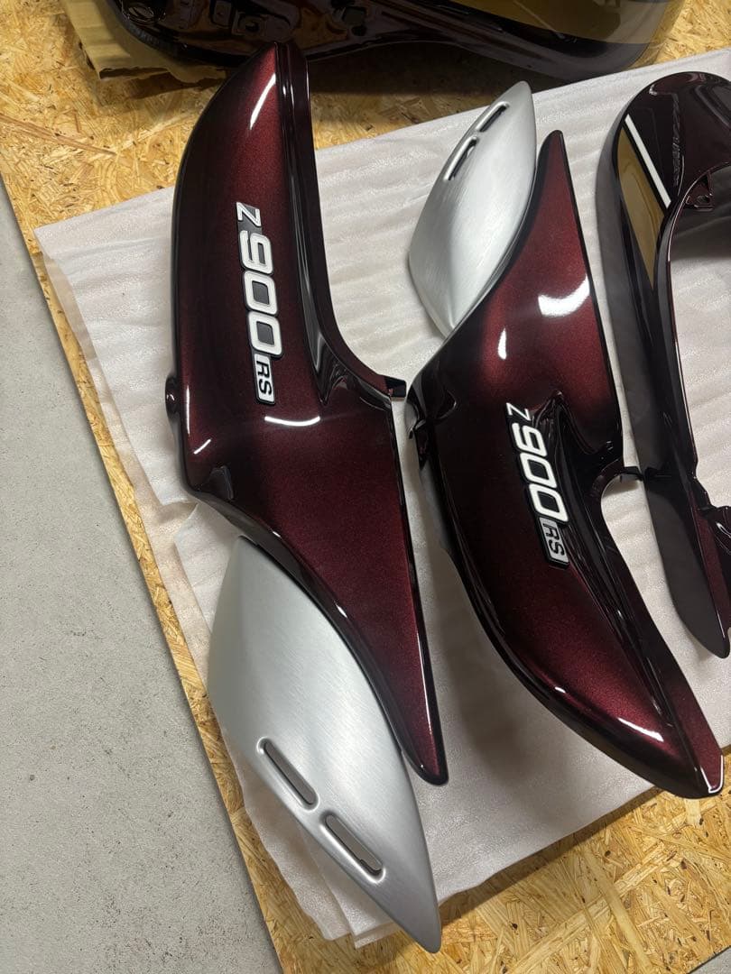 Z900RS キャンディトーンレッド　2025新車外し外装セット