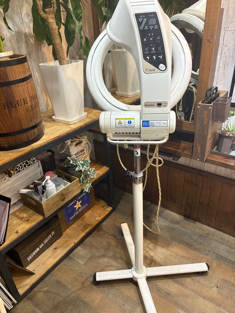 【定価35万円】タカラベルモント、ローラーボール　白　修理必要(目安5〜6万)