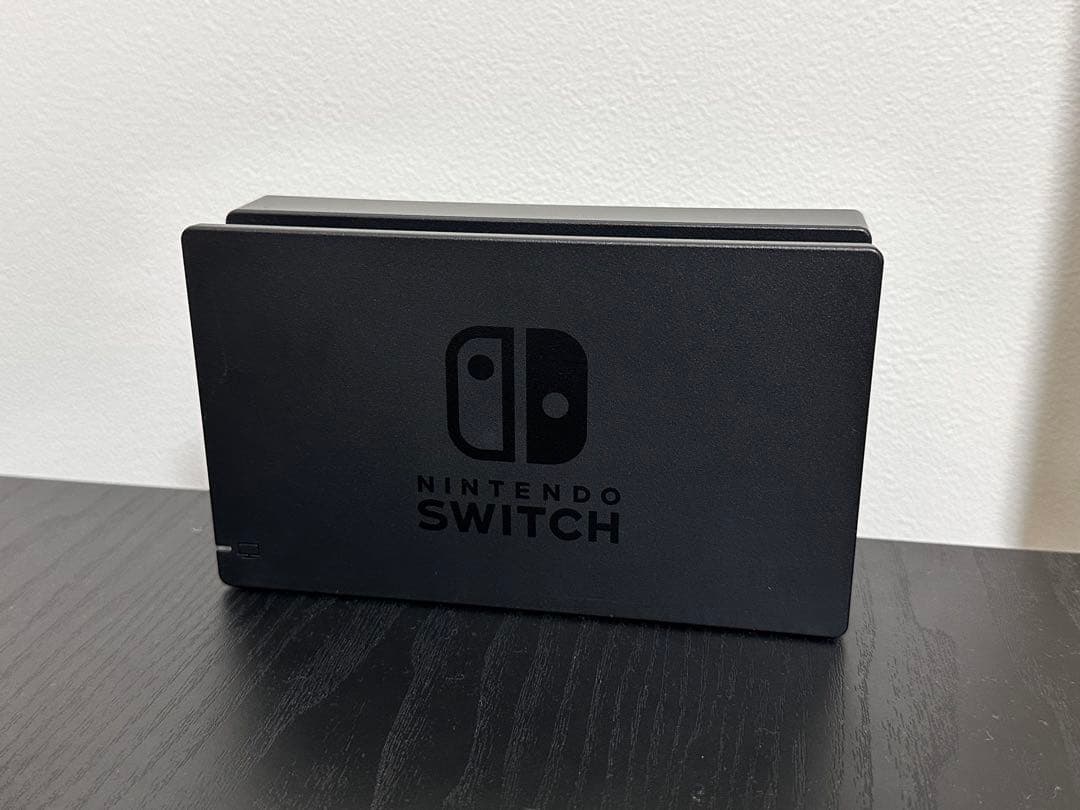 Nintendo Switch 本体（使用数回・液晶フィルム施工済み）