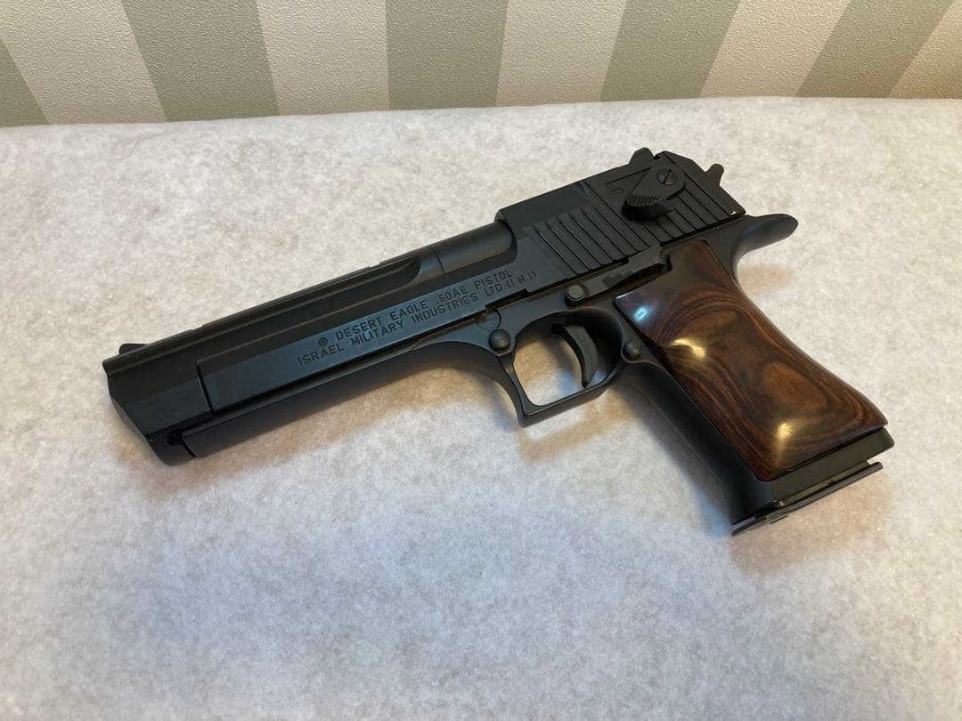 東京マルイ　ガスガン　デザートイーグル旧型　木製グリップ