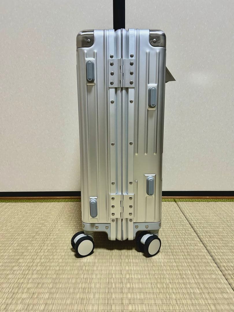 新品未使用 INNOVATOR イノベーター 36L シルバー アルミ