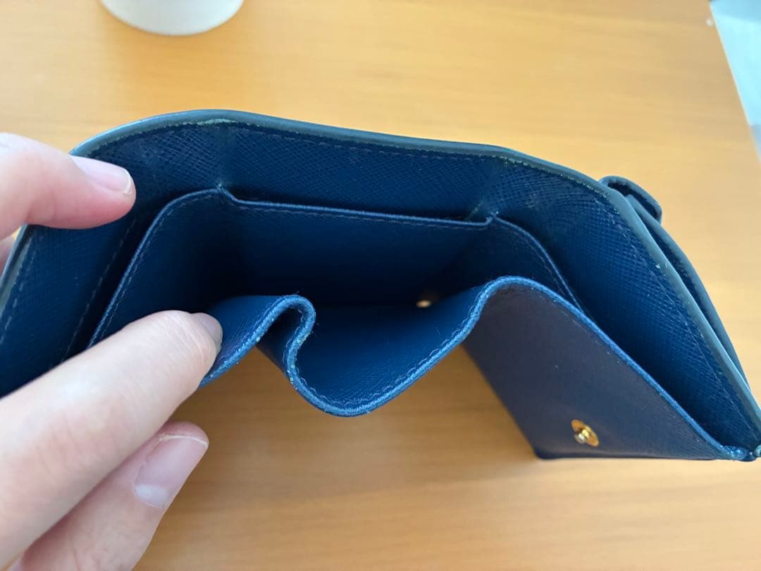 PRADA ネイビー 三つ折り財布