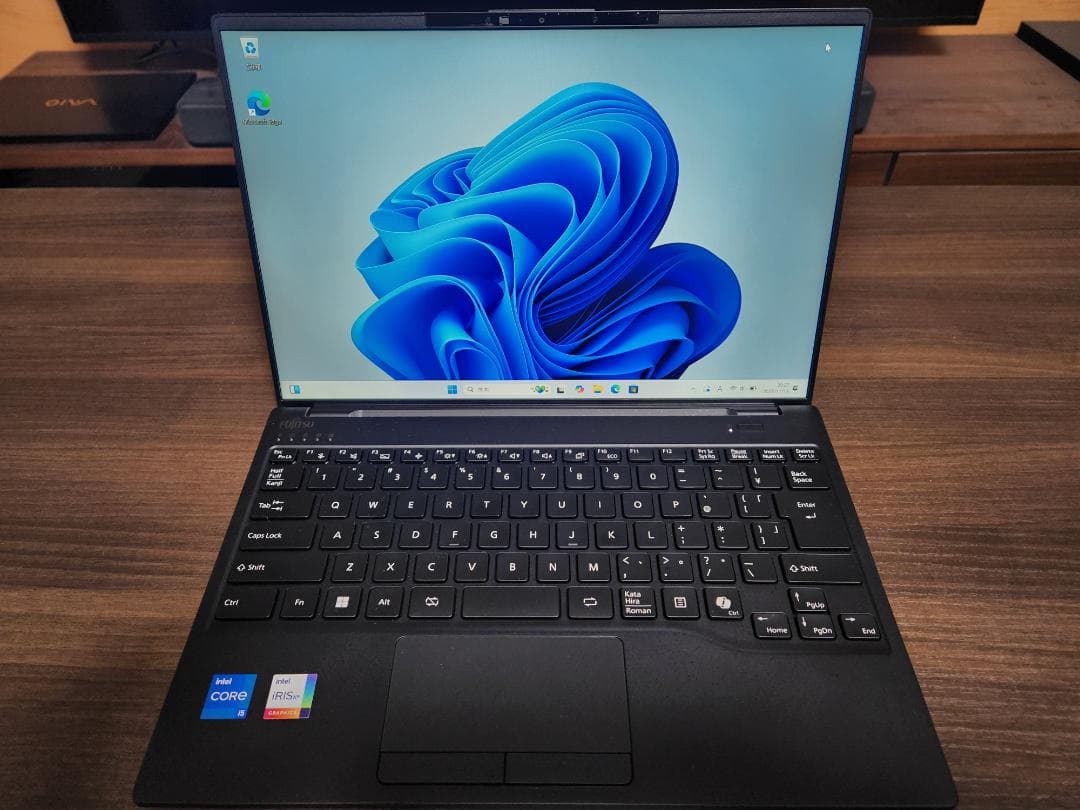 ほぼ未使用 LIFEBOOK UH i5-1235U 16GB Office他