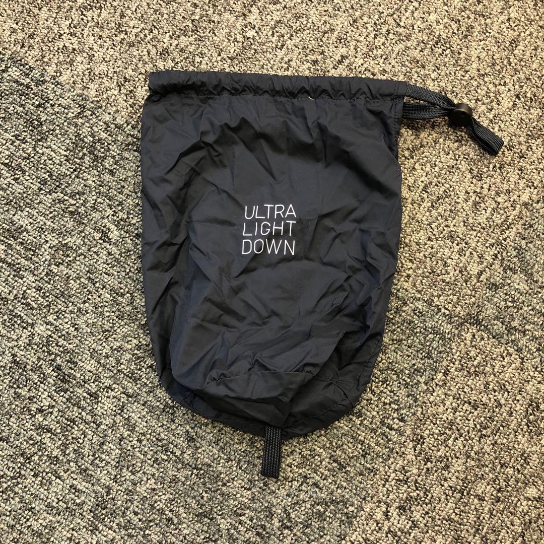 UNIQLOユニクロウルトラライトダウン収納袋　ジャケットサイズ
