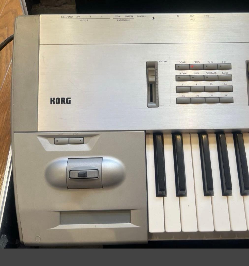 KORG TRINITY V3 tri-moss拡張済み　シンセサイザー