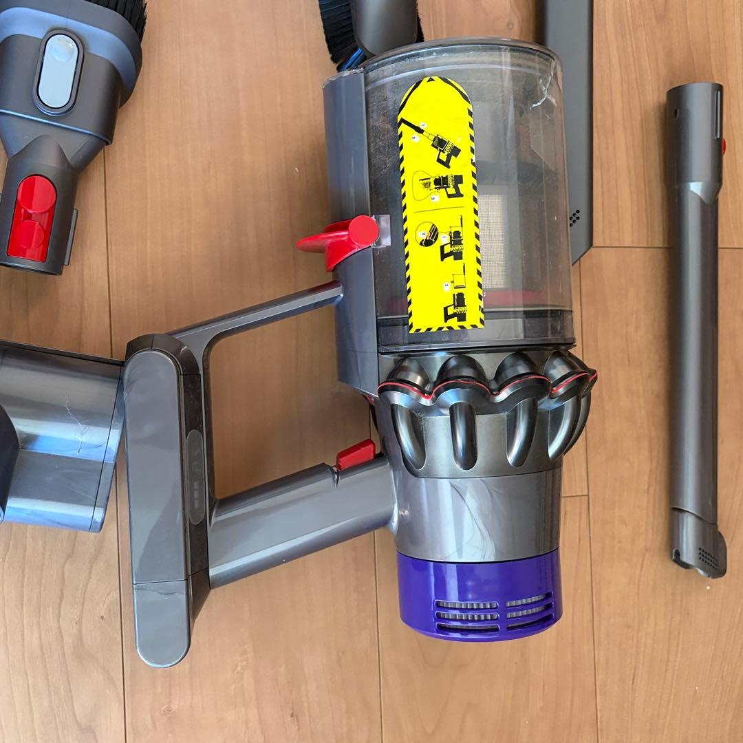 Dyson V10 コードレス掃除機 各種アタッチメント付き