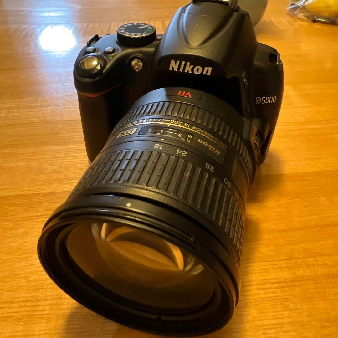 デジタルカメラ nikon d5000