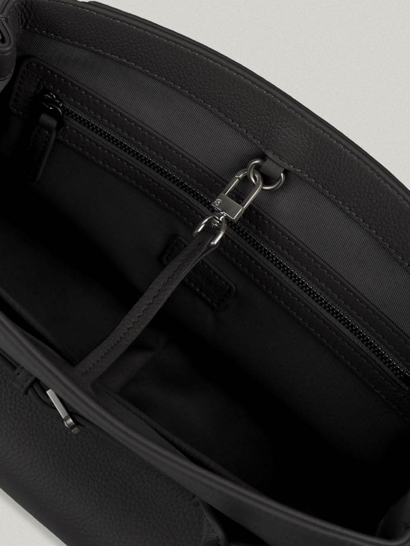 美品FOLNUA(フォルニュア)ハヴィバッグ ブラック_プレーン