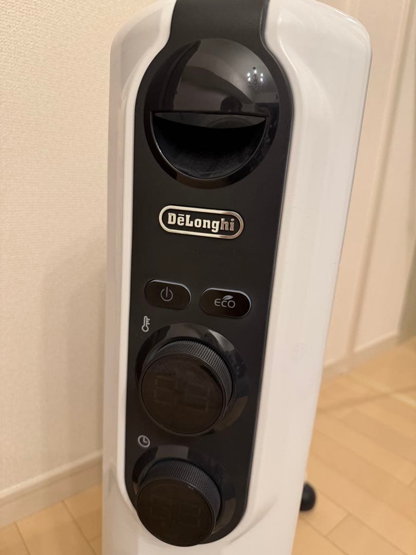 【美品】デロンギオイルヒーター RHJ35M1015-BK 13畳まで