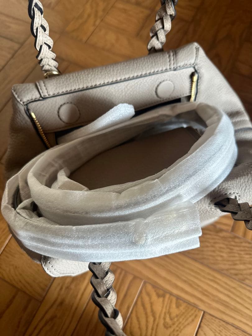 (タグ切新品未使用)ToryBurch トリーバーチ ハーフムーンスモール OS