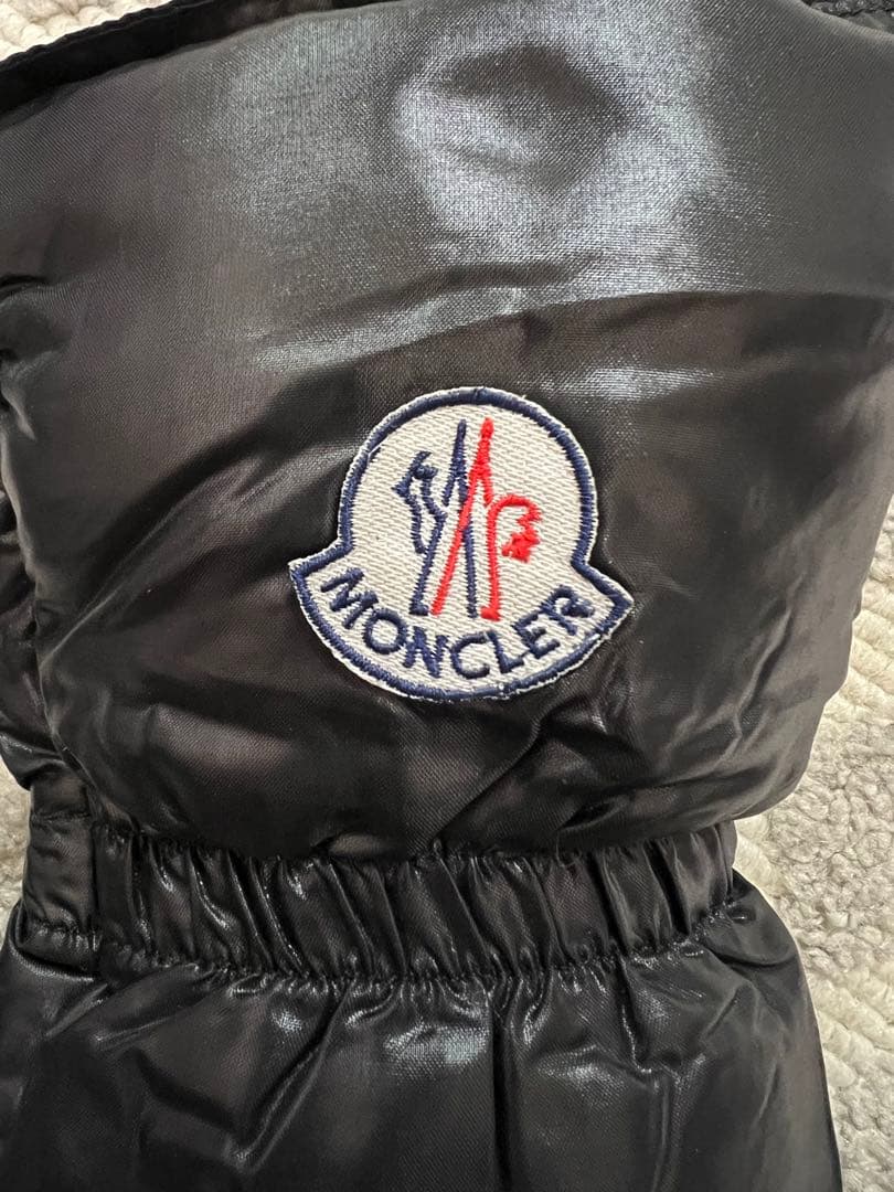 1/26限定値引‼️モンクレールダウン手袋　MONCLER