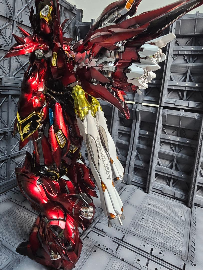 MGシナンジュ風　プラモデル全塗装