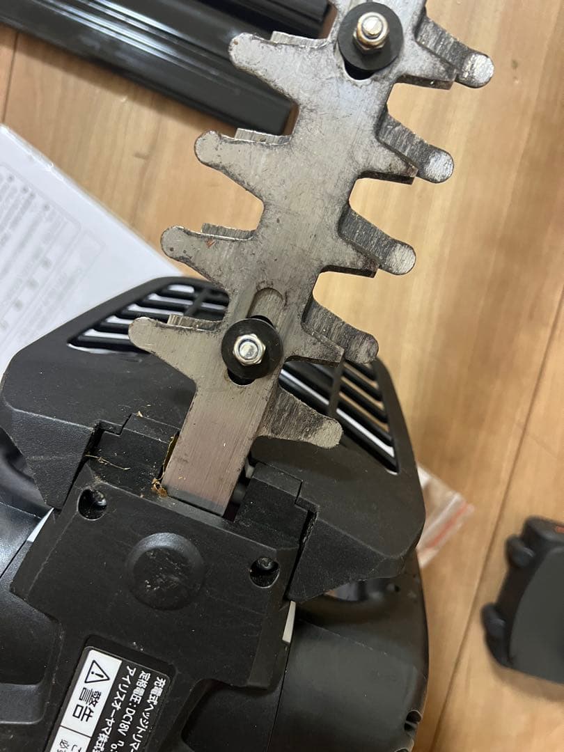 IRIS OHYAMA 電動ヘッジトリマー 本体JHT350