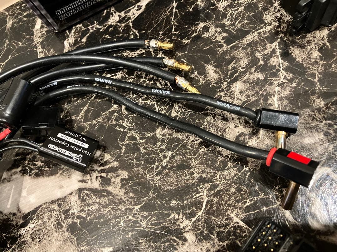 サンワユーザーにオススメ！ブラシレス用ESCほかフルメカ