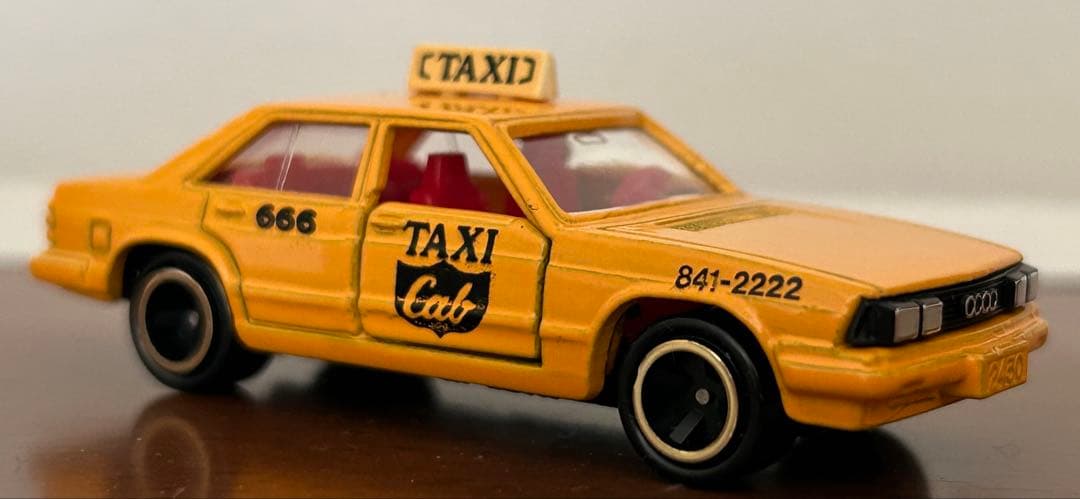 トミカ 青箱 アウディ5000ターボ 輸出仕様 TAXI