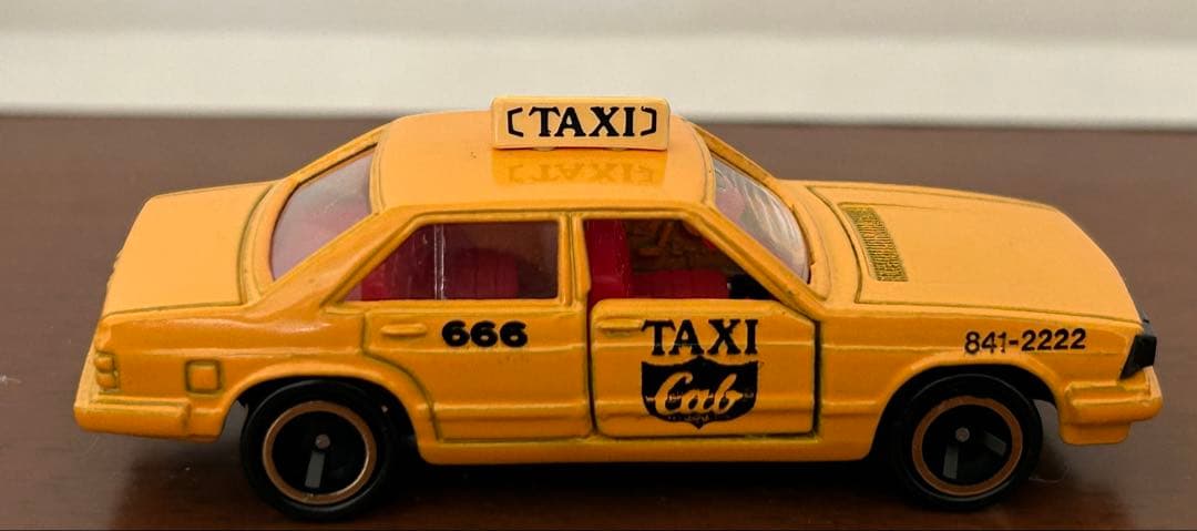 トミカ 青箱 アウディ5000ターボ 輸出仕様 TAXI