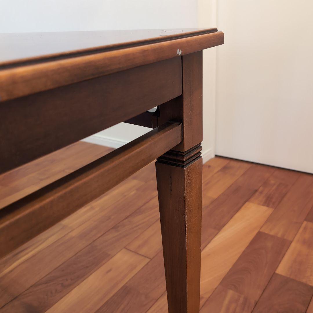 ダイニングテーブル イタリア製 ヴィンテージ ほぼ正方形