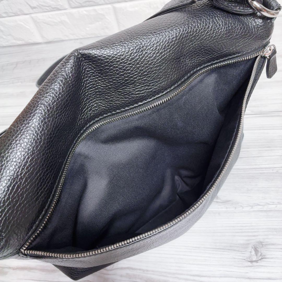 【ステファノマーノ】 ショルダーバッグ レザー 黒 イタリア 肩がけ シボ革