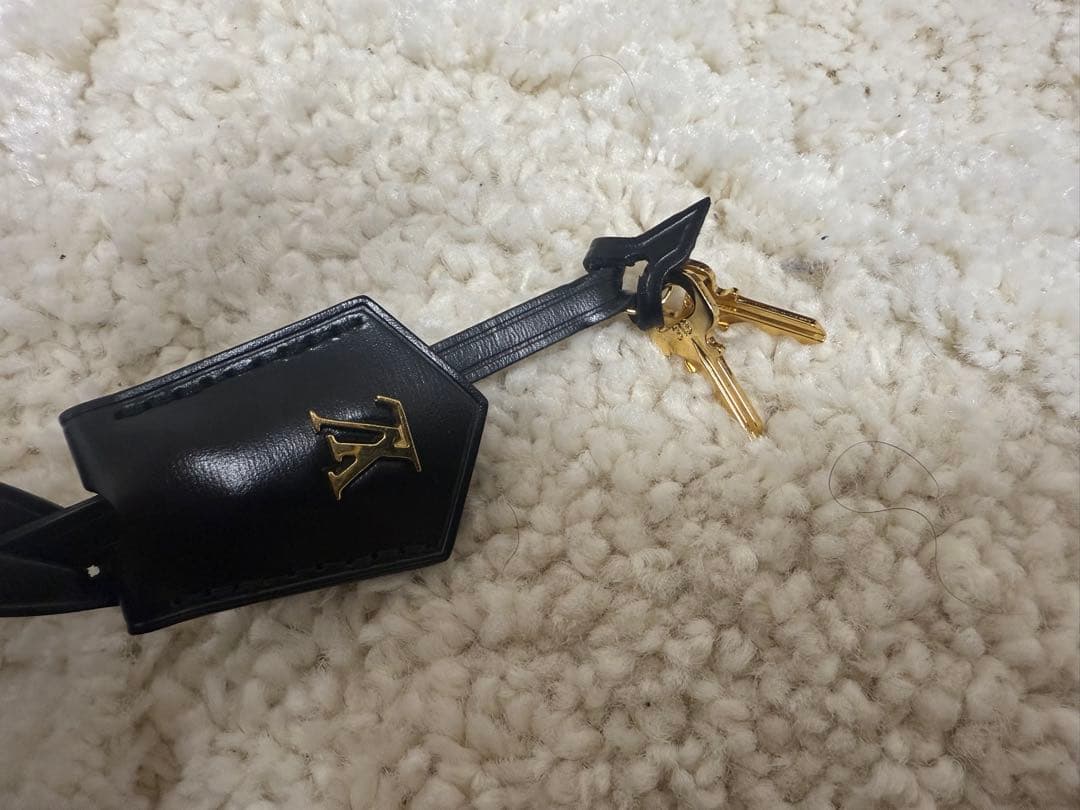 Louis Vuitton モノグラムショルダーバッグ出品最終日