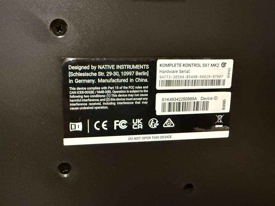 KOMPLETE KONTROL S61 MK2 動作確認済