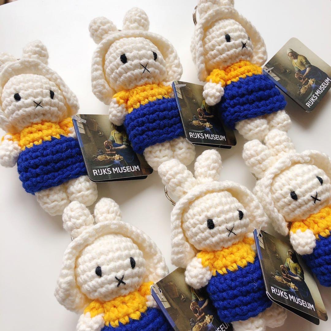 ジャストダッチ　ミッフィー 真珠の耳飾りの少女 牛乳を注ぐ女