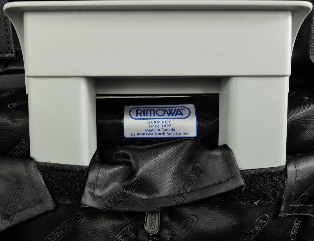 リモワ 932.51『トパーズ』4輪 パイロット・トロリー 廃盤 39L 新同