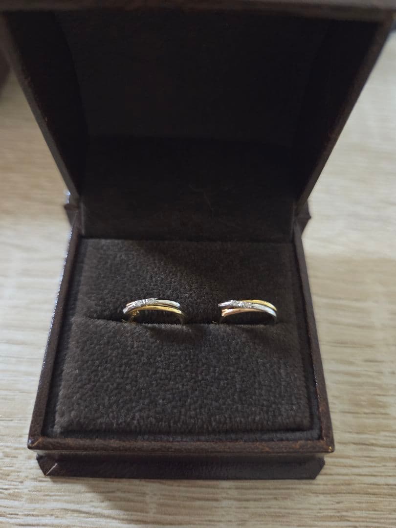 フープピアス　スリーカラー　ダイヤモンド　ゴールド　保証書付き　ピアス