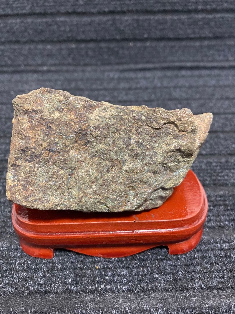 金鉱石　鉱物標本　鉱物