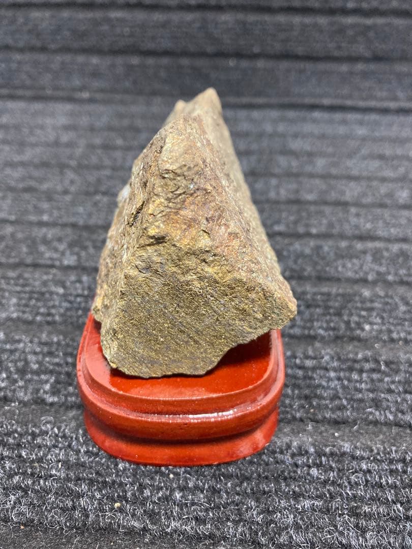 金鉱石　鉱物標本　鉱物