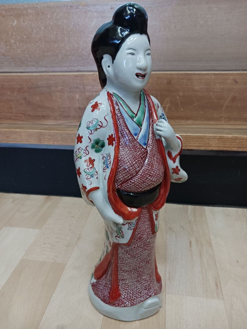 時代物　柿右衛門？　色絵　婦人　人形　陶磁器　在銘　角福　 置物