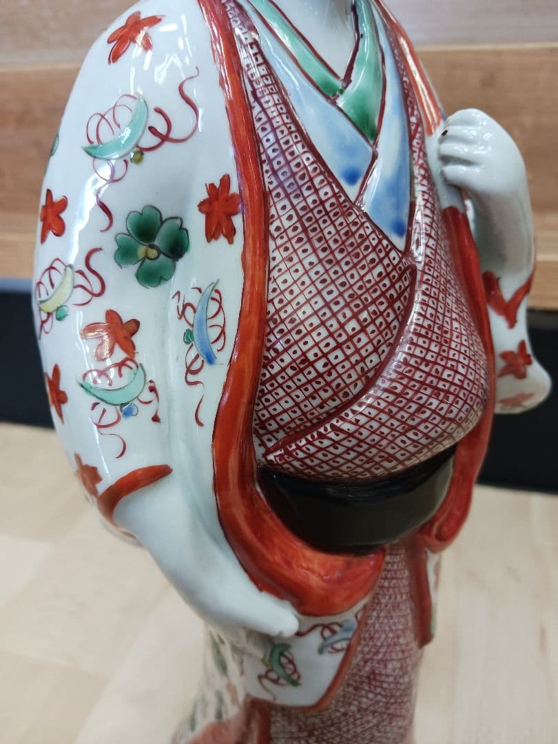 時代物　柿右衛門？　色絵　婦人　人形　陶磁器　在銘　角福　 置物