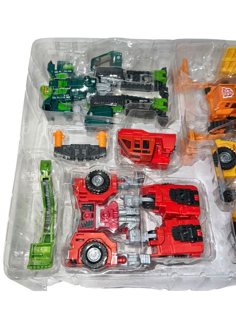 ほぼ未使用　トランスフォーマー　カーロボット　ビルドキング