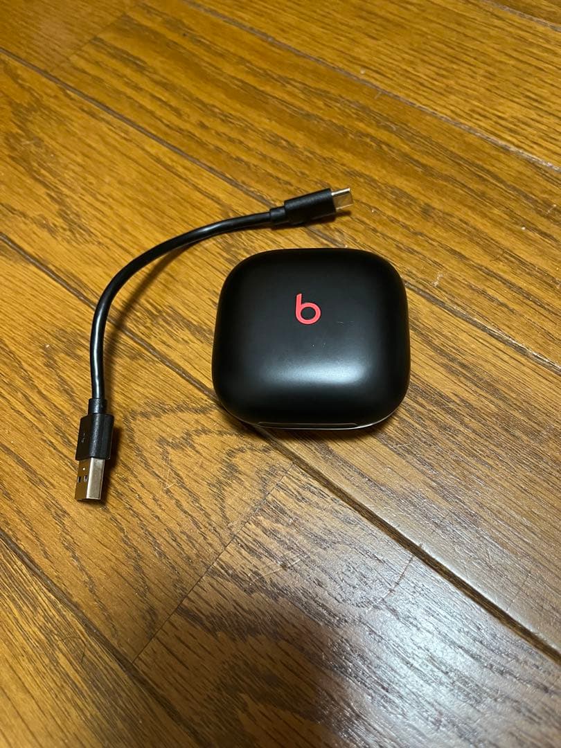 Beats ワイヤレスイヤフォン ブラック