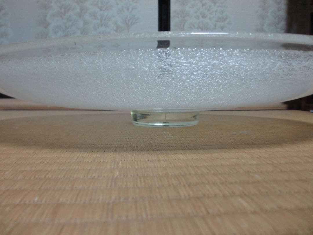 見事なガラスの大皿