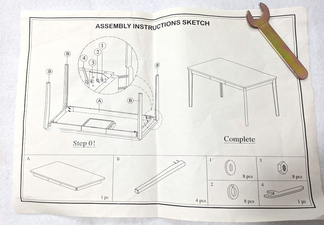 【送料込】ダイニングテーブル 4本脚 引き出し付き 幅135cm　ライトブラウン