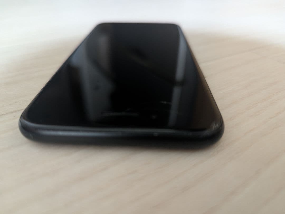 iPhoneSE第2世代64GBブラック