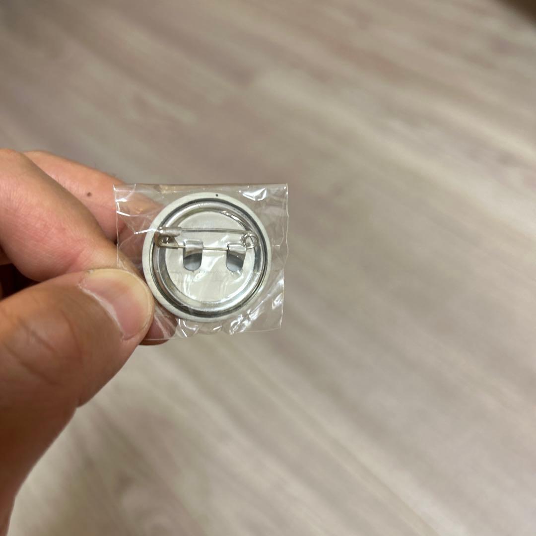 激レア　ドラゴンボール　カプセルコーポレーション　バッジ