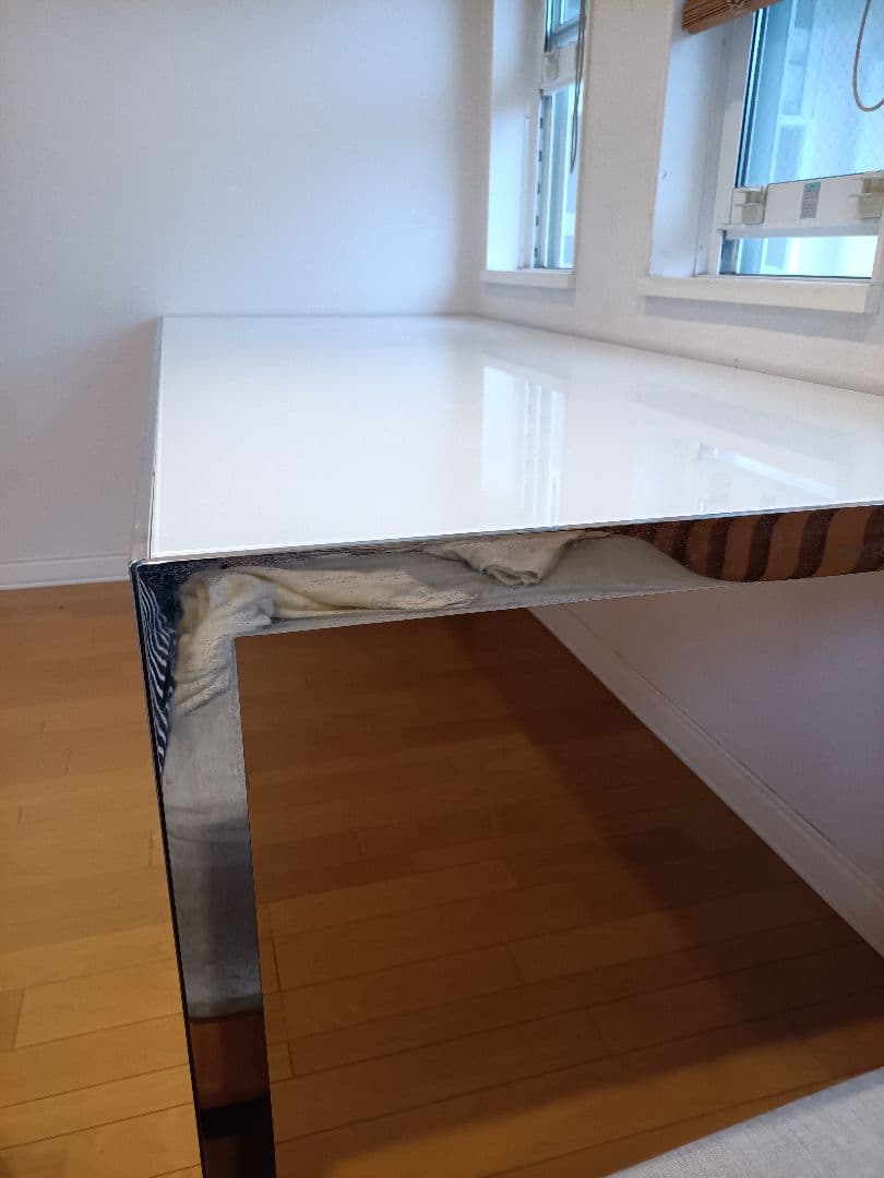 値下げ！ガラスダイニングテーブルB&B Italia THE TABLES