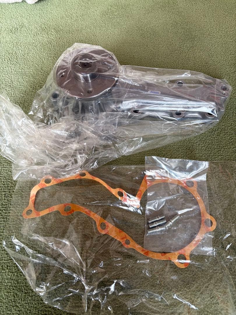 新品　RB26 ウォーターポンプ　AISIN BNR32 BCNR33 R34