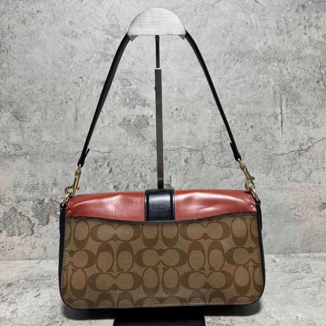 美品✨️コーチ ワンショルダーバッグ ジョージー レザー スタッズ 茶 5605