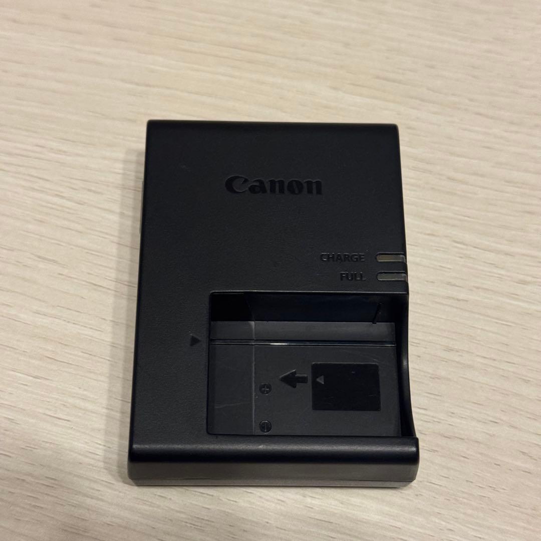 Canon EOS Kiss X9 本体 + レンズ2本