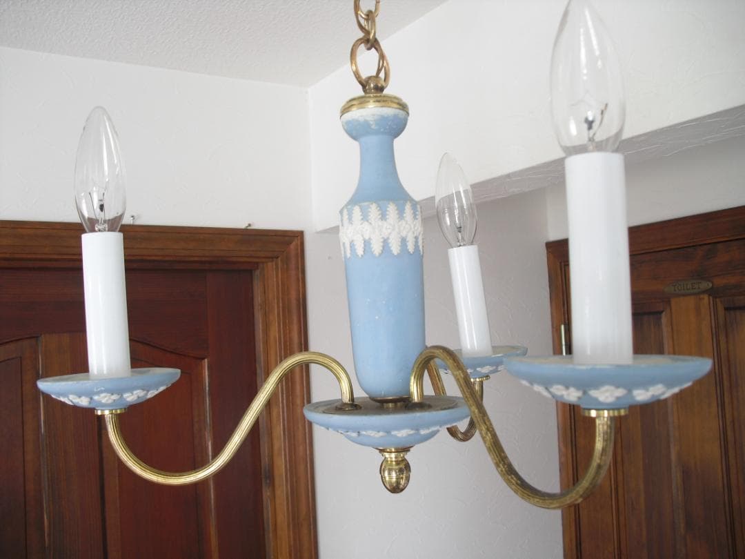 イギリスアンティーク 陶器 真鍮 3灯 シャンデリア